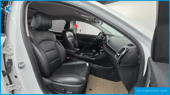 HYUNDAI GRANDEUR 3.0 LPI MODERN BASIC (RENTAL CAR)