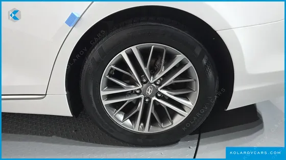 HYUNDAI GRANDEUR 3.0 LPI MODERN BASIC (RENTAL CAR)