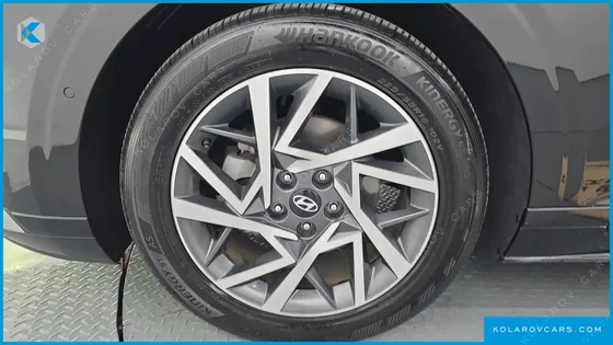 HYUNDAI GRANDEUR PREMIUM