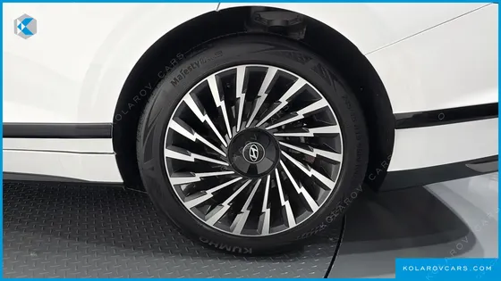 HYUNDAI GRANDEUR CALLIGRAPHY