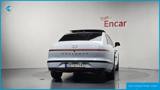 HYUNDAI GRANDEUR CALLIGRAPHY