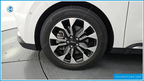 KIA CARNIVAL GASOLINE 7-SEATER SIGNATURE