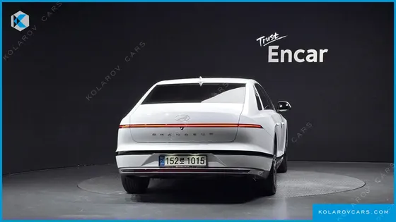 HYUNDAI GRANDEUR PREMIUM