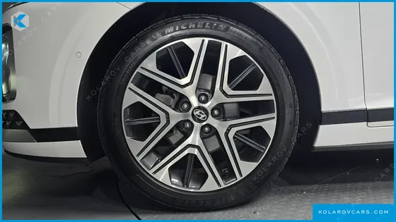 HYUNDAI GRANDEUR PREMIUM