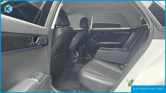 HYUNDAI GRANDEUR PREMIUM