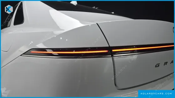 HYUNDAI GRANDEUR PREMIUM