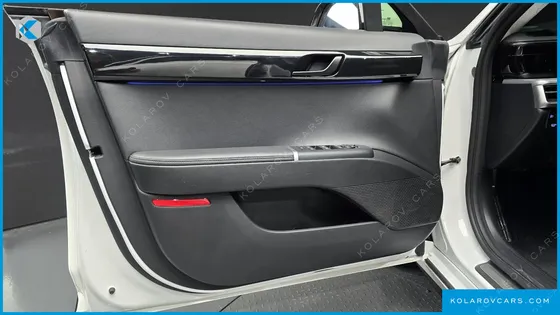 HYUNDAI GRANDEUR PREMIUM
