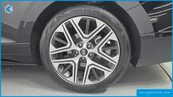 HYUNDAI GRANDEUR PREMIUM