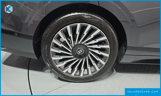 HYUNDAI GRANDEUR CALLIGRAPHY