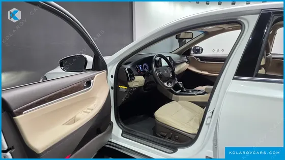 HYUNDAI GRANDEUR 2.4 PREMIUM