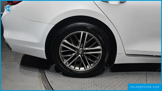 HYUNDAI GRANDEUR 2.2 DIESEL PREMIUM