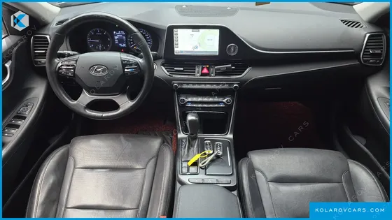 HYUNDAI GRANDEUR 2.2 DIESEL PREMIUM