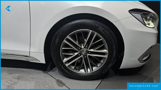 HYUNDAI GRANDEUR 2.2 DIESEL PREMIUM