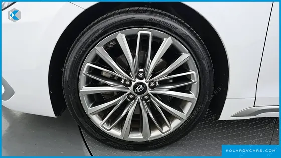 HYUNDAI GRANDEUR 2.4 PREMIUM