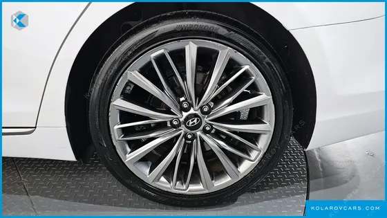 HYUNDAI GRANDEUR 2.4 PREMIUM