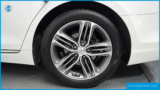 HYUNDAI GRANDEUR 2.4 EXCLUSIVE