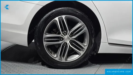 HYUNDAI GRANDEUR 2.4 PREMIUM