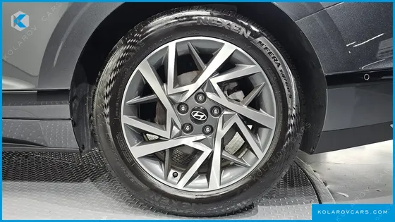 HYUNDAI GRANDEUR PREMIUM