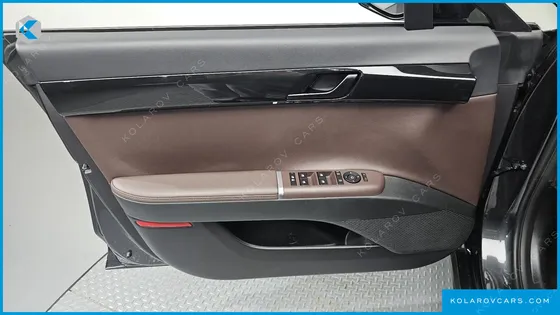 HYUNDAI GRANDEUR PREMIUM