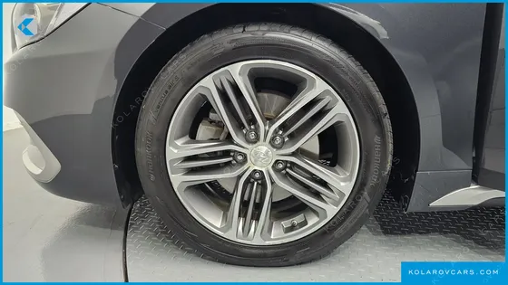 HYUNDAI GRANDEUR 2.4 PREMIUM