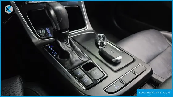 HYUNDAI GRANDEUR 3.0 MODREN BASIC (RENTAL CAR)