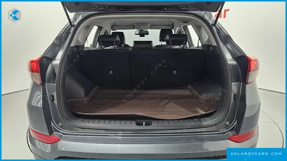 HYUNDAI TUCSON DIESEL 2.0 2WD