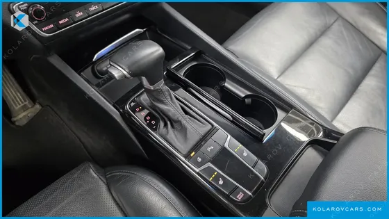 KIA K7 3.0 LPI LUXURY (RENTAL CAR)