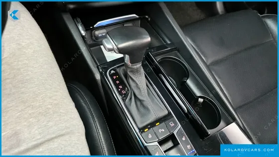 KIA K7 3.0 LPI LUXURY (RENTAL CAR)