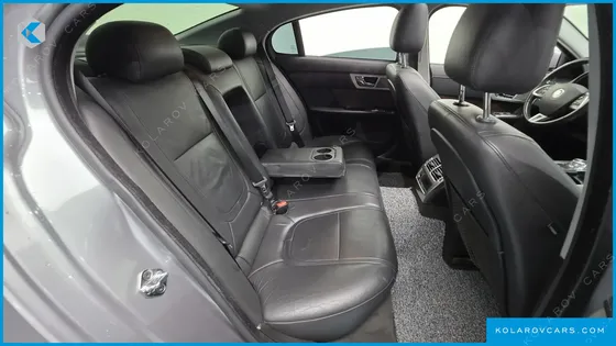 JAGUAR XF 2.0 LUXURY