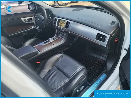 JAGUAR XF 2.0 LUXURY