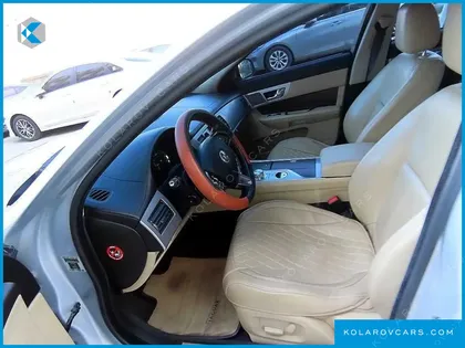 JAGUAR XF 2.0 LUXURY