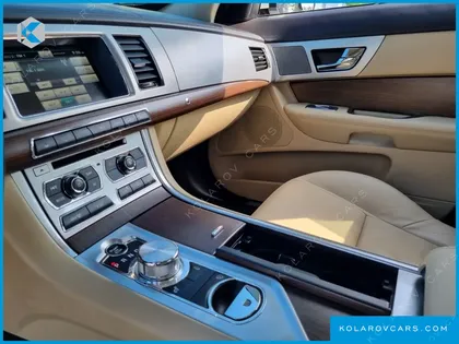 JAGUAR XF 2.0 LUXURY