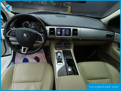 JAGUAR XF 2.0 LUXURY