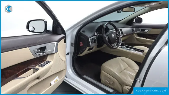 JAGUAR XF 3.0D PREMIUM