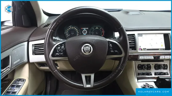 JAGUAR XF 3.0D PREMIUM