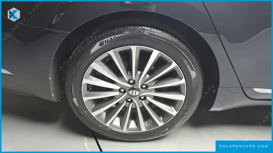 KIA K7 3.0 LPI LUXURY (RENTAL CAR)