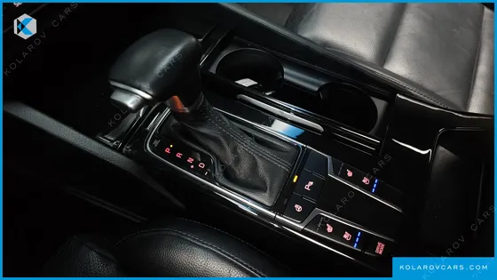 KIA K7 3.0 LPI LUXURY (RENTAL CAR)