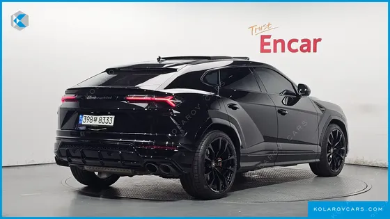 LAMBORGHINI URUS 4.0 V8
