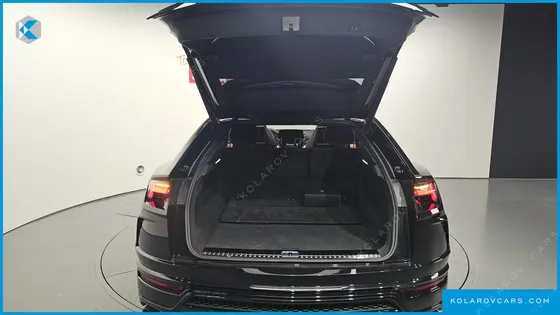 LAMBORGHINI URUS 4.0 V8