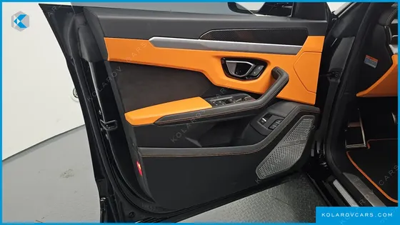 LAMBORGHINI URUS 4.0 V8