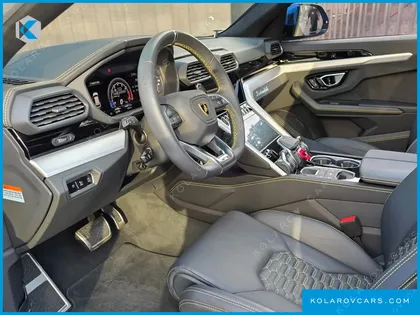 LAMBORGHINI URUS 4.0 V8