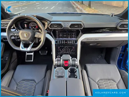 LAMBORGHINI URUS 4.0 V8