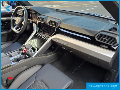 LAMBORGHINI URUS 4.0 V8
