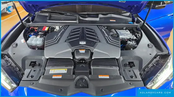 LAMBORGHINI URUS 4.0 V8