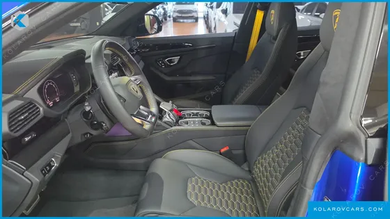 LAMBORGHINI URUS 4.0 V8