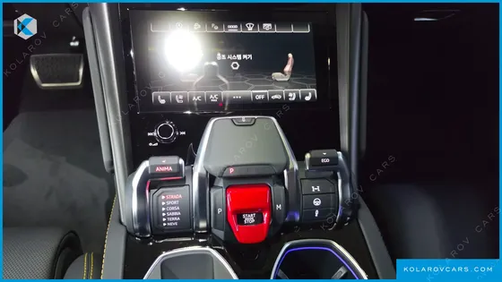 LAMBORGHINI URUS 4.0 V8