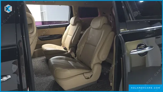 KIA CARNIVAL 9-SEATER PRESTIGE