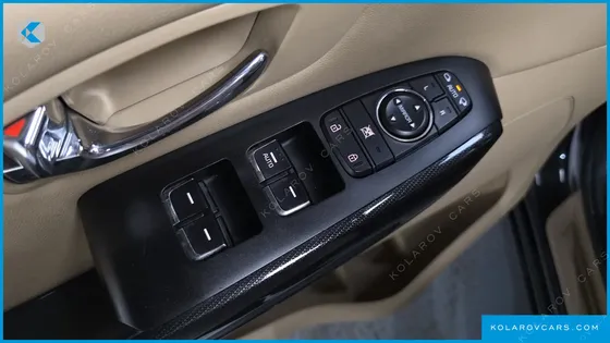 KIA CARNIVAL 9-SEATER PRESTIGE