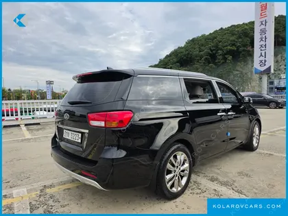 KIA CARNIVAL 9-SEATER PRESTIGE