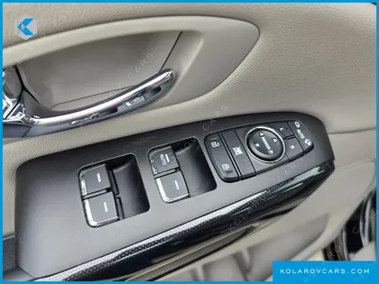 KIA CARNIVAL 9-SEATER PRESTIGE